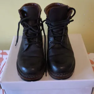 Roller kožne cipele broj 37