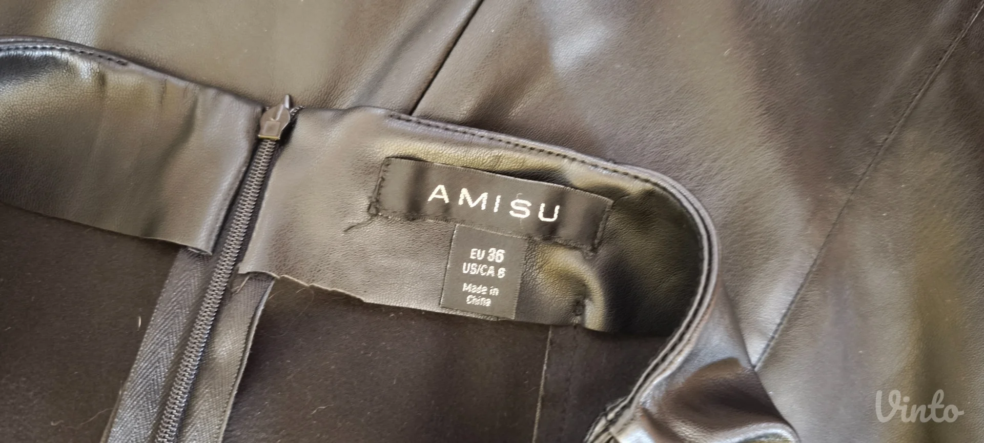 Amisu suknjica veličina 38