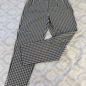 Zara duboke pantalone