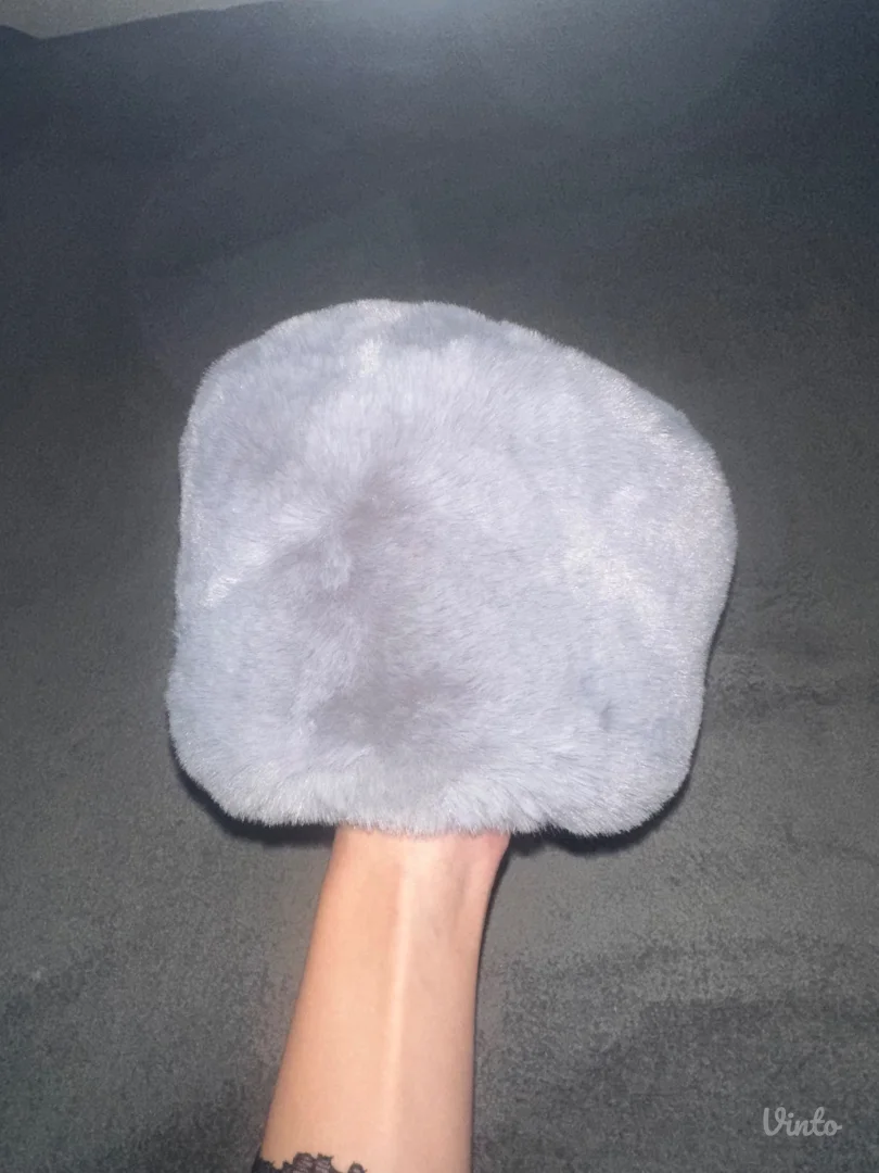 Siva šubara za glavu