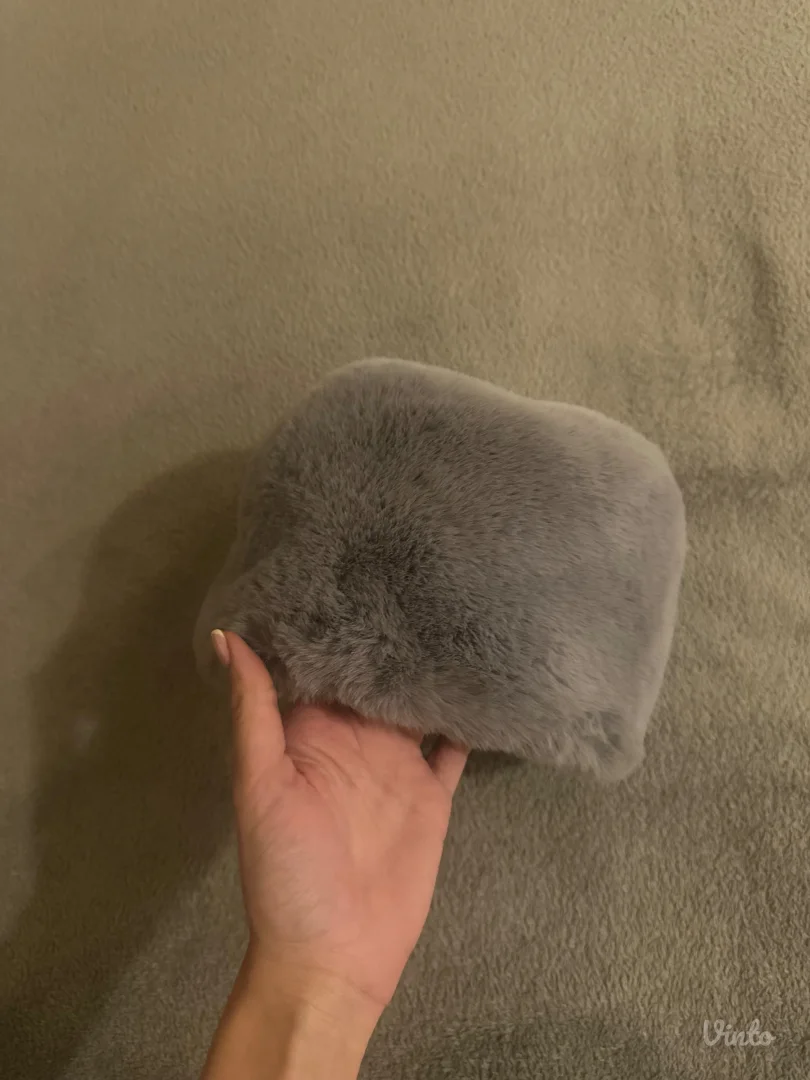 Siva šubara za glavu