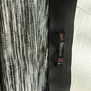 Bershka suknja