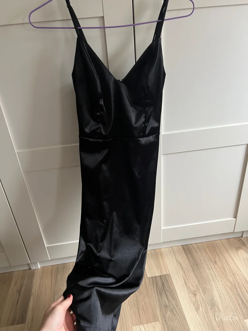 Crna “Blondy” satneska haljina