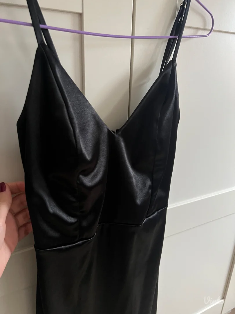 Crna “Blondy” satneska haljina