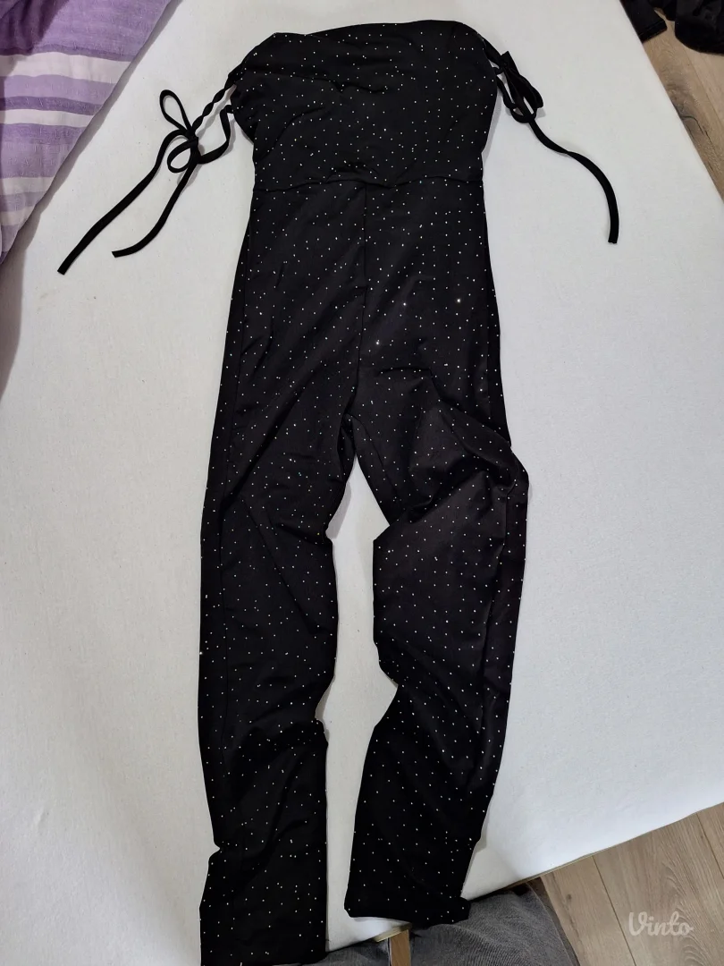 Kombinezon sa cirkonima