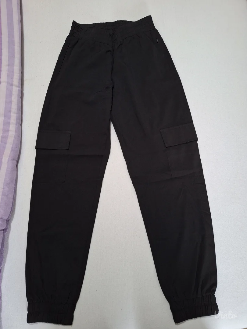 Zenske pantalone po 500