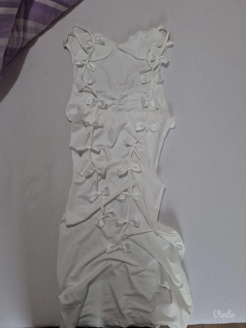 Shein - bela haljina