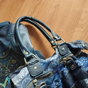 2x desigual +guess torbe