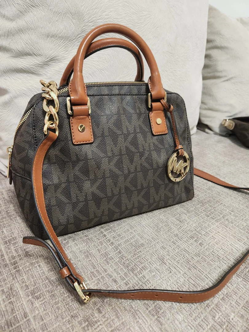 Michael Kors, zenska tasna