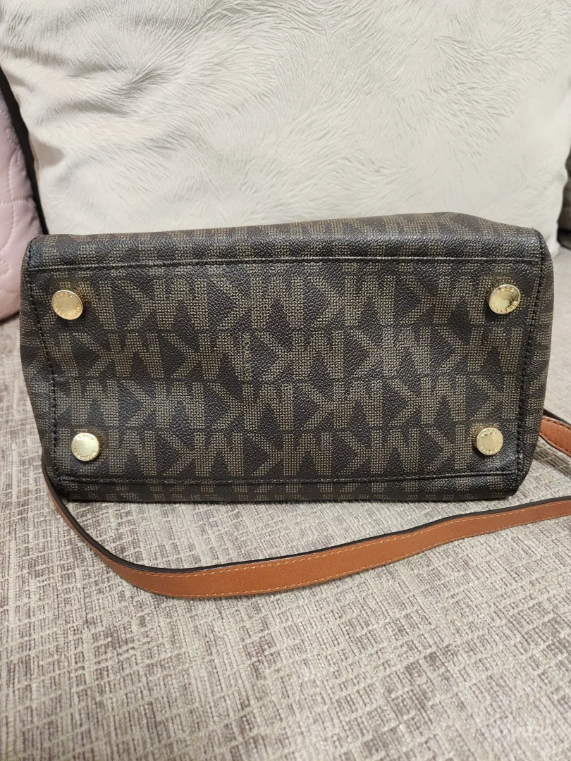 Michael Kors, zenska tasna