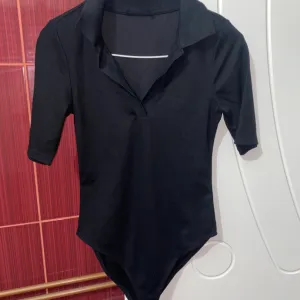 Bodi majca sa kragnom