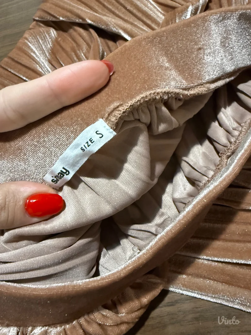 Nova suknja bez etikete