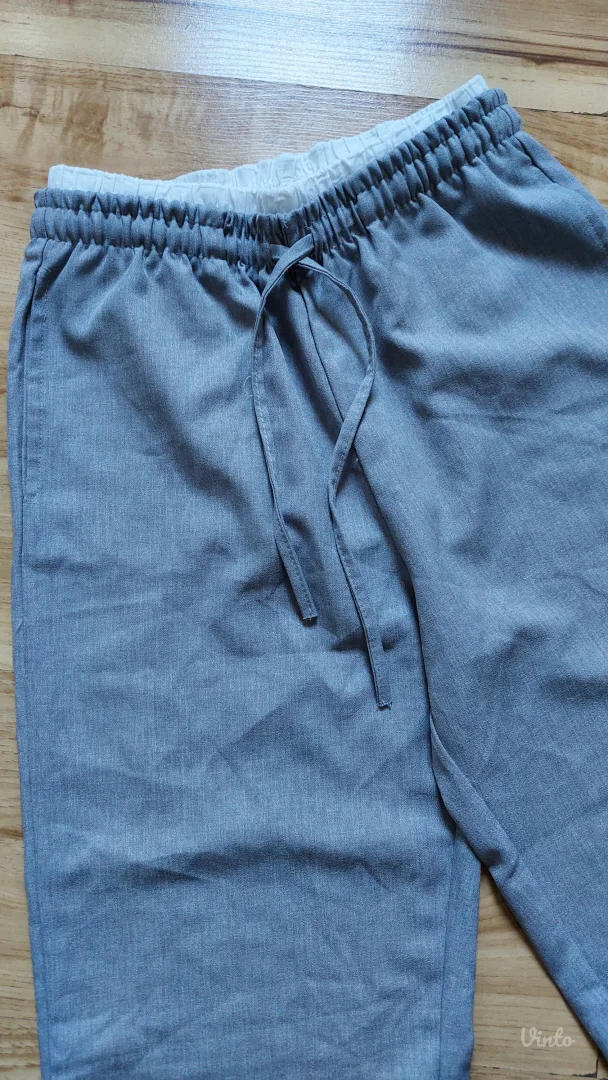 Pantalone sa duplim pojasom