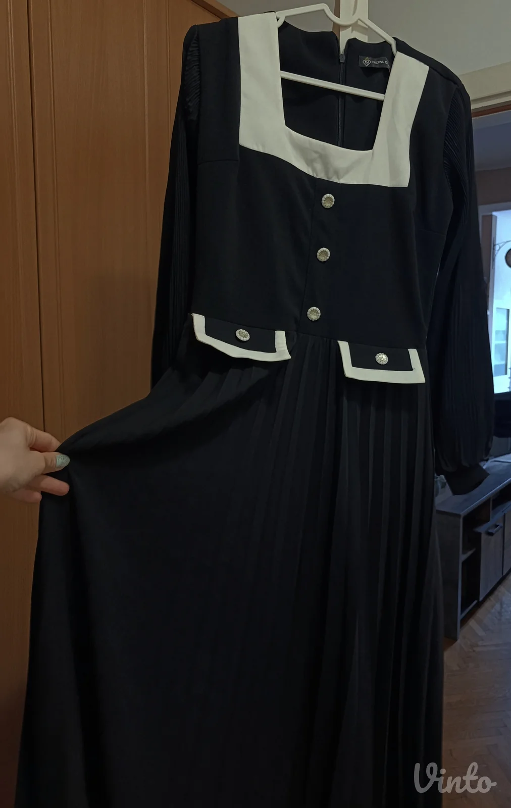 Elegantna duga haljina