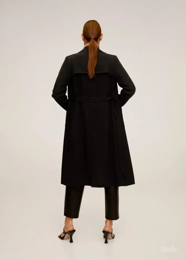 Mango mantil sa etiketom