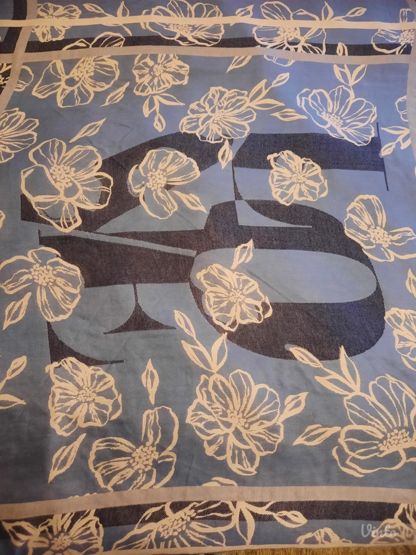 Esarpa sa etiketom Tom Tailor