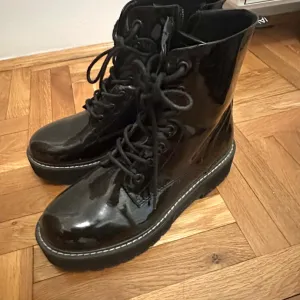 Ženske čizme Catwalk, vel. 40