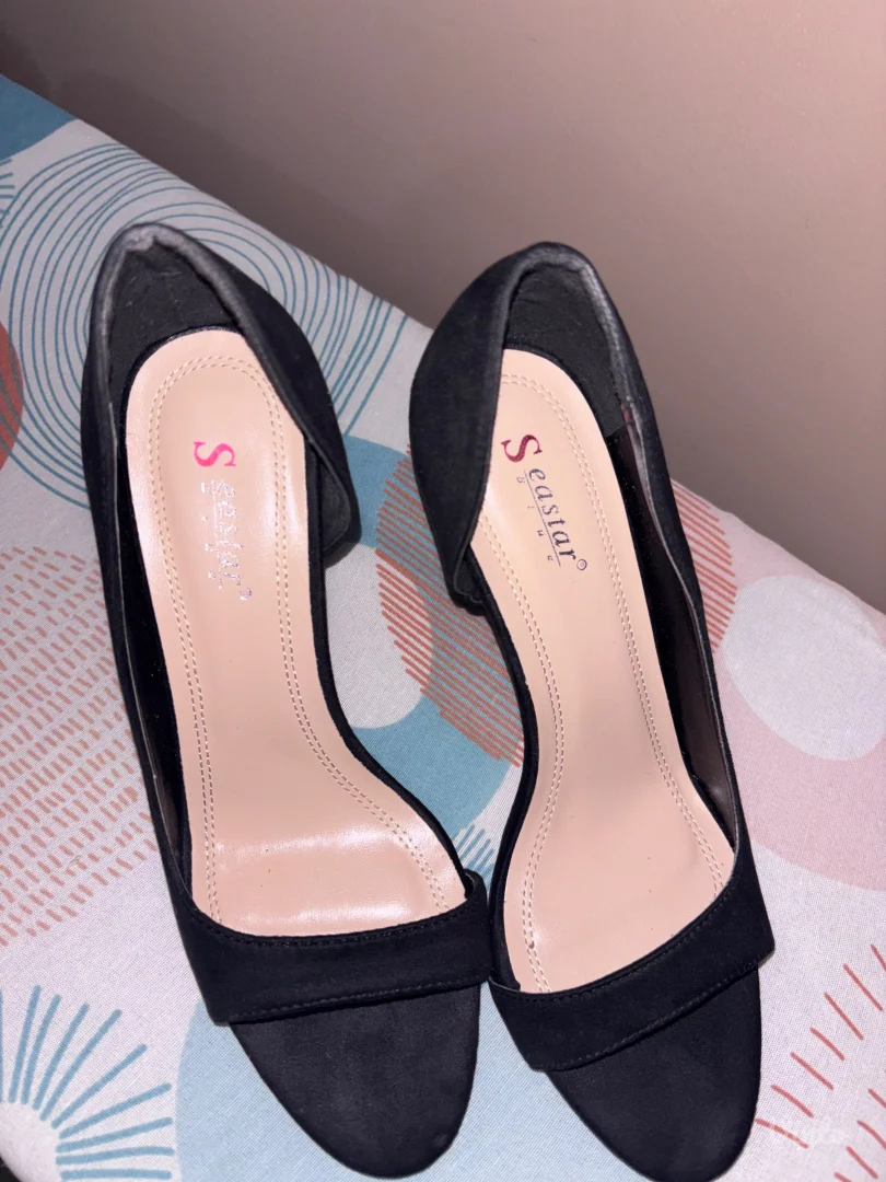 Elegantne crne cipele