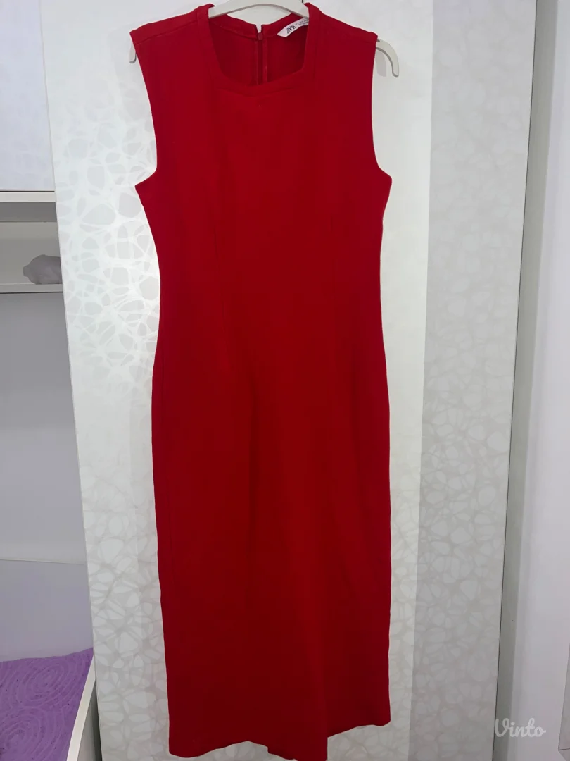 Zara crvena haljina