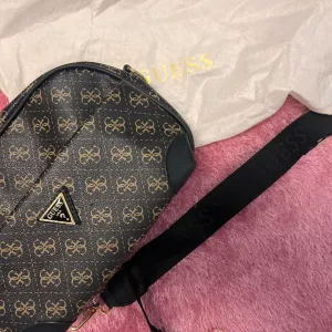 GUESS torbica