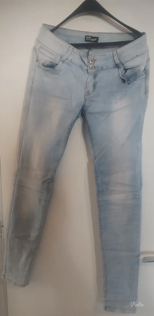 Zenske farmerke XL 42 jednom nosene