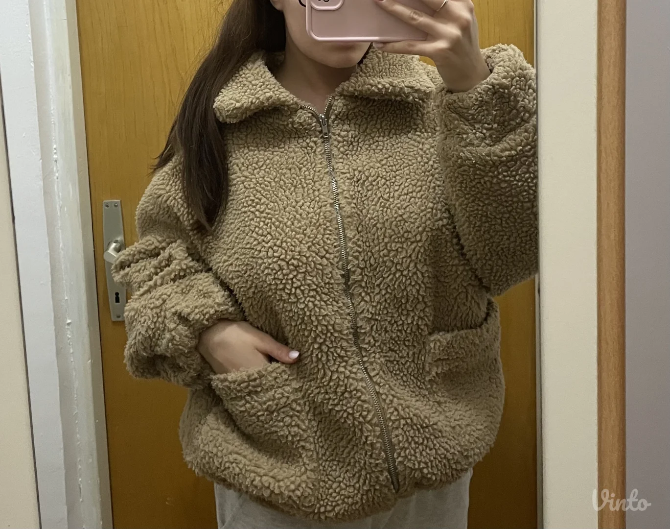 pretty little thing jaknica