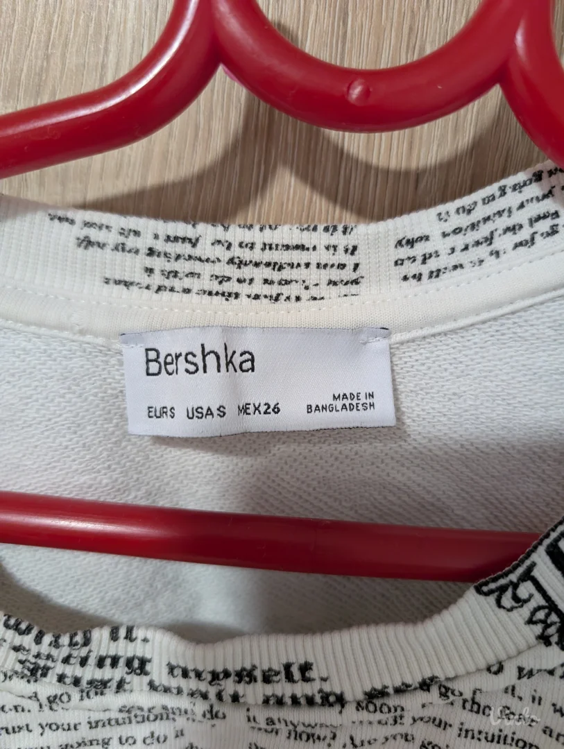 Bershka crop majica