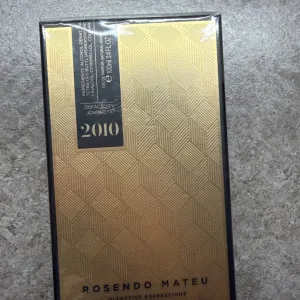 Parfem - Rosendo Mateu 2010