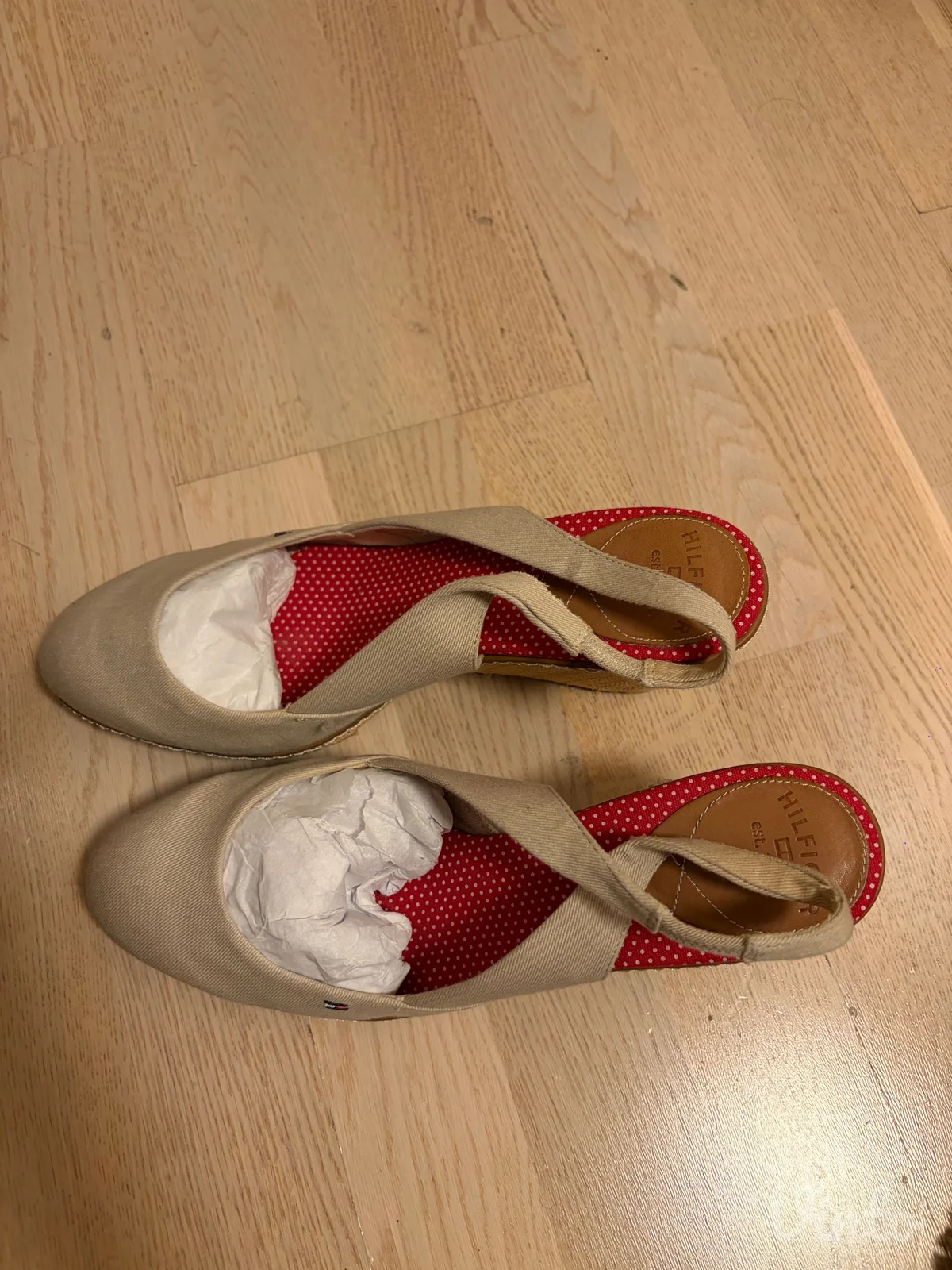 Tommy Hilfiger espadrile na štiklu
