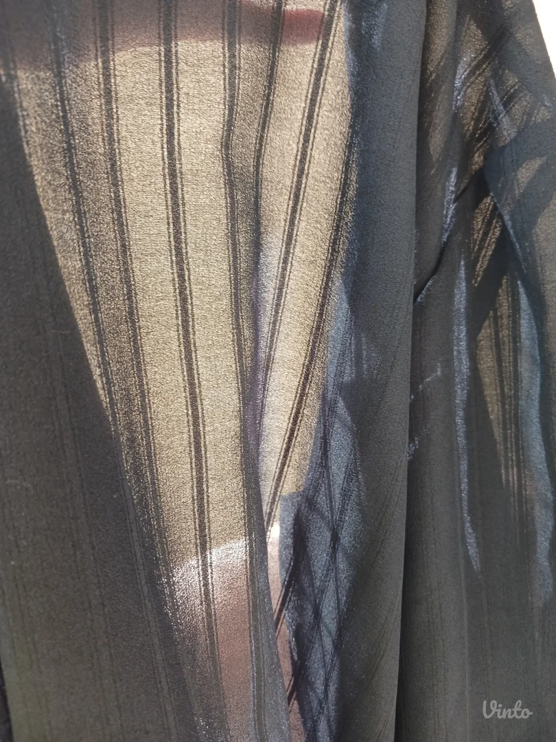 Ženska crna tunika-ogrtač