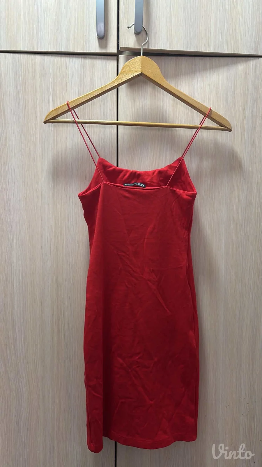 Zara crvena haljina