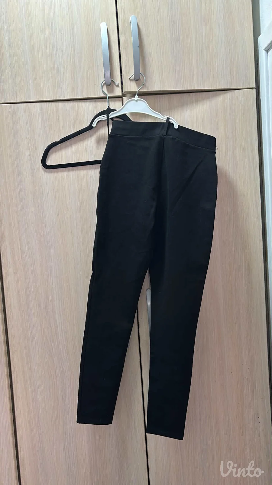 Pantalone crne zara