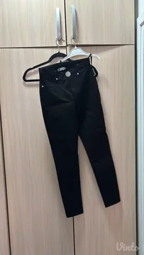 Pantalone crne zara