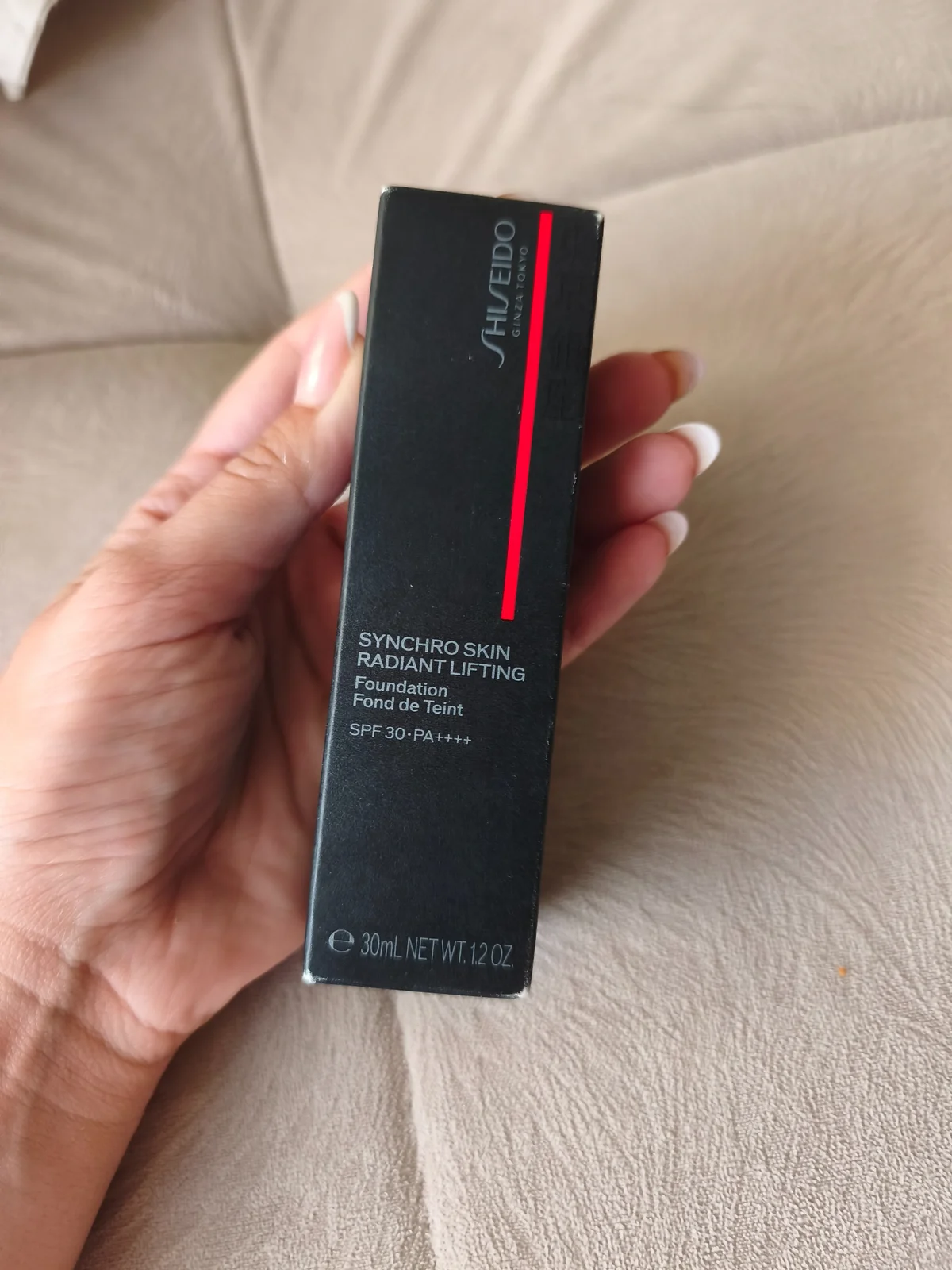 Shiseido puder radiant lift 350 maple