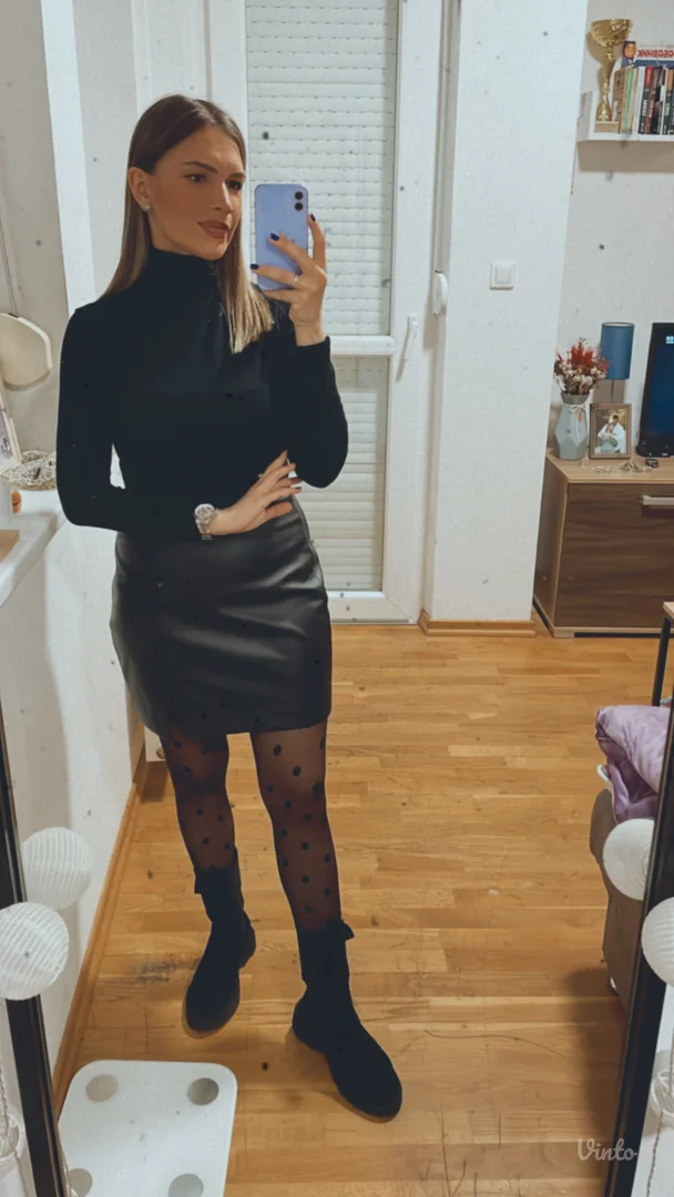 Teranova kozna suknjica