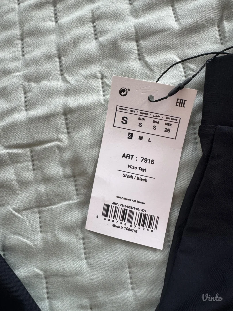 Dilvin nove helanke sa stopom sa etiketom