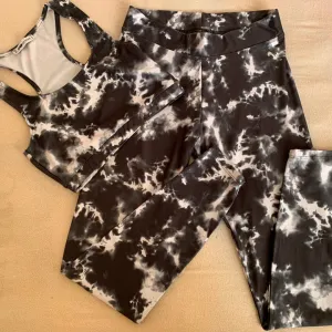 Komplet helanke I top za treniranje