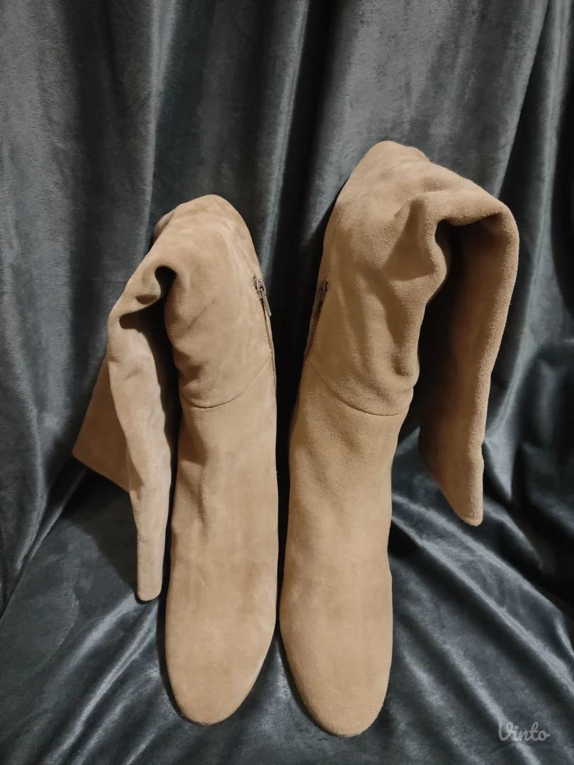 Rezerved kozne cizme