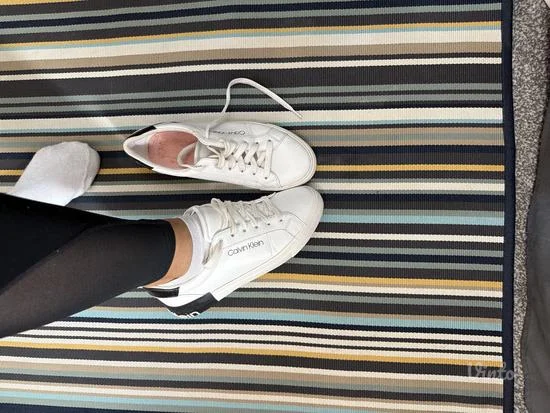 Kao nove Calvin Klein patike