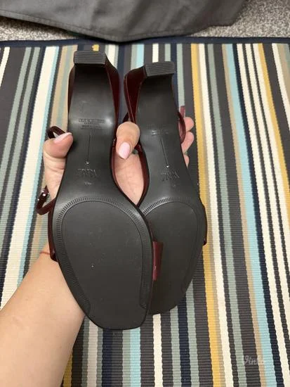 Zara nove bordo sandale