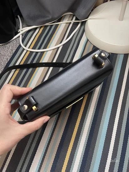 Mona elegantna kožna torba