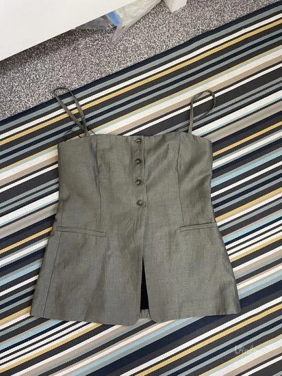 Nov elegantni Massimo Dutti laneno korset M