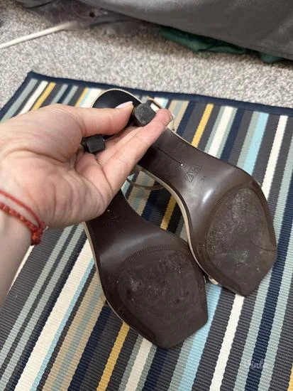 Savršene kozne Zara sandale