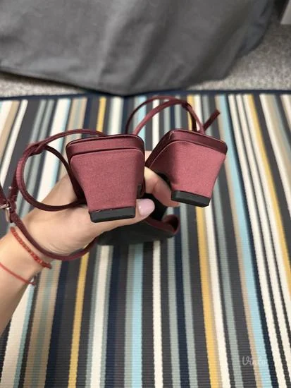 Zara nove bordo sandale