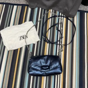 Zara svecana royal teget torba