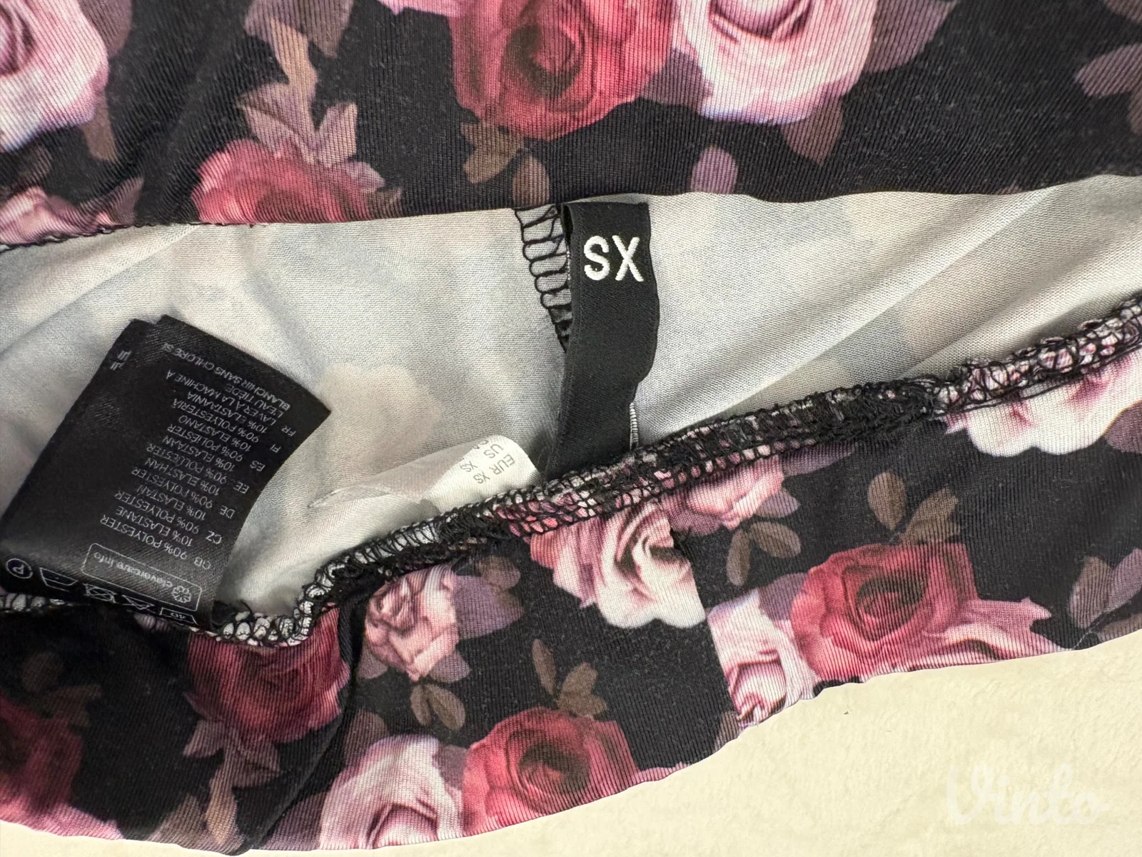 H&M Divided helanke sa printom ruža - XS