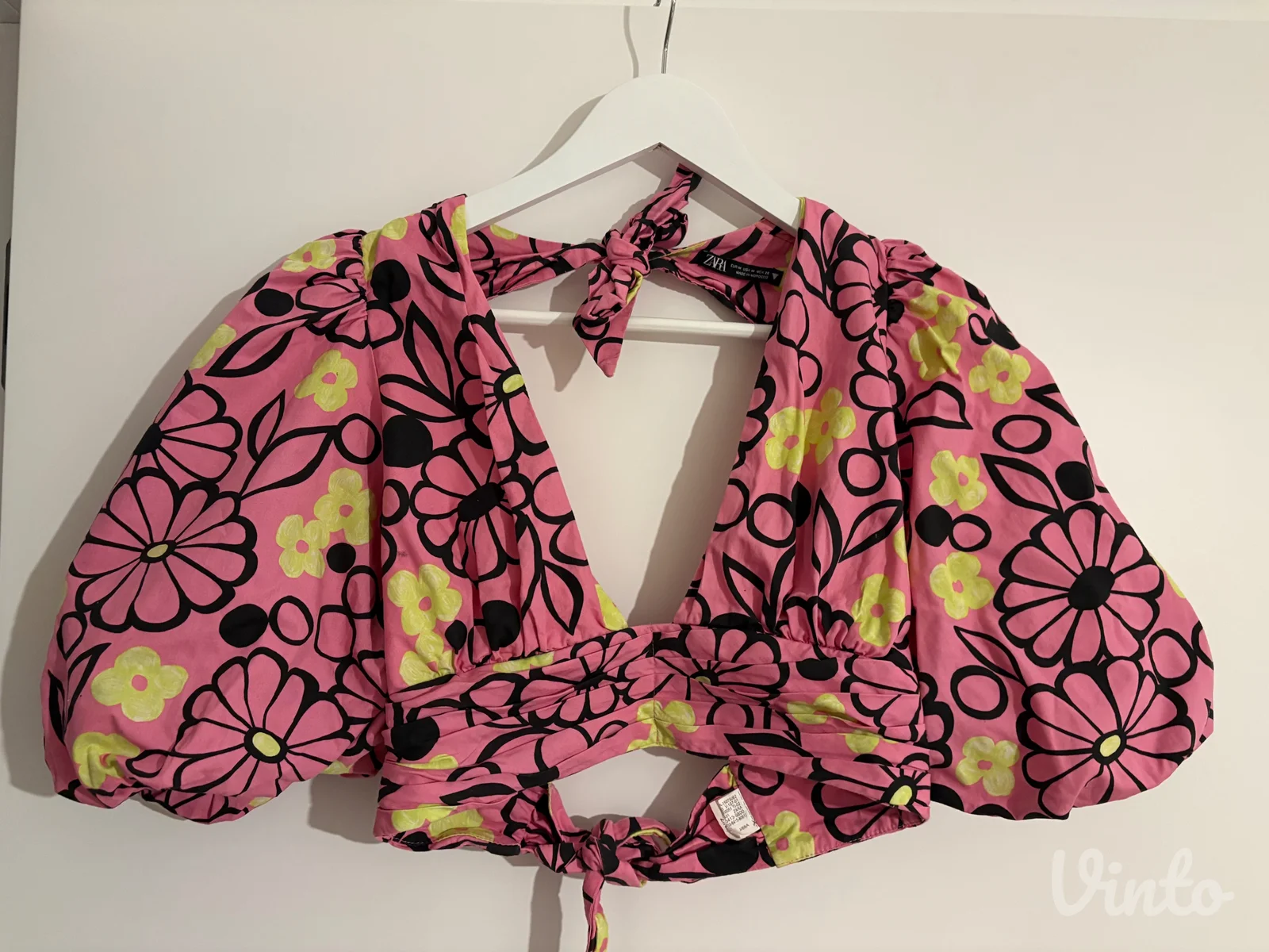 Zara top sa puf rukavima i cvetnim dezenom (M)