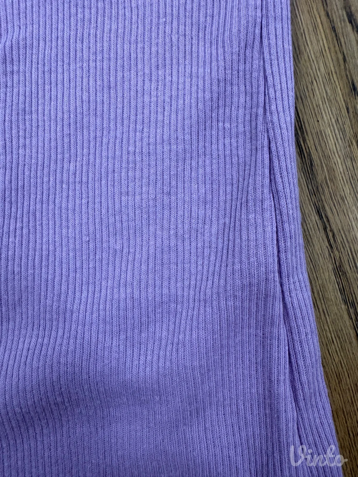 Lila majica sa šljokičastim printom - L/XL