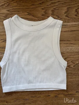 ZARA svetlo siva rebrasta majica / bešavni crop top (XS) - ODLIČAN