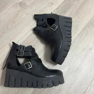 Antonella Rosi baletanke, kožne sa visokim potpeticama